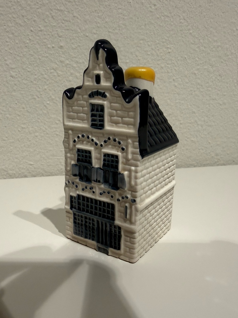 KLM Bols #20 Ceramic Dutch House